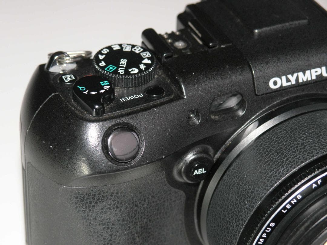 オリンパス キャメディア C-8080ワイドズームデジタルカメラ