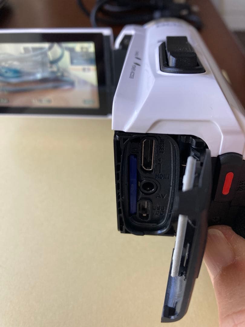 JVC フルHD ビデオカメラ 60倍ズーム 防水　専用ケース付き