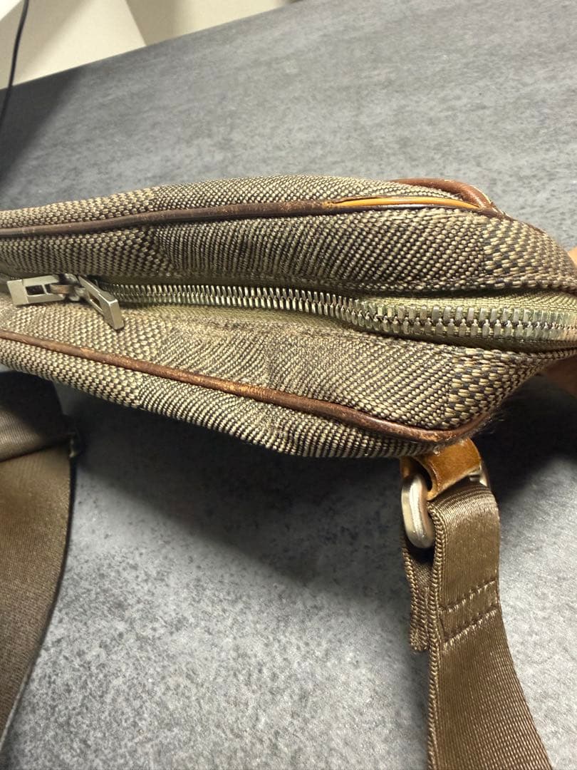 断*中様 LOUIS VUITTON ヴィトンボディバッグ ダミエジュアン アク