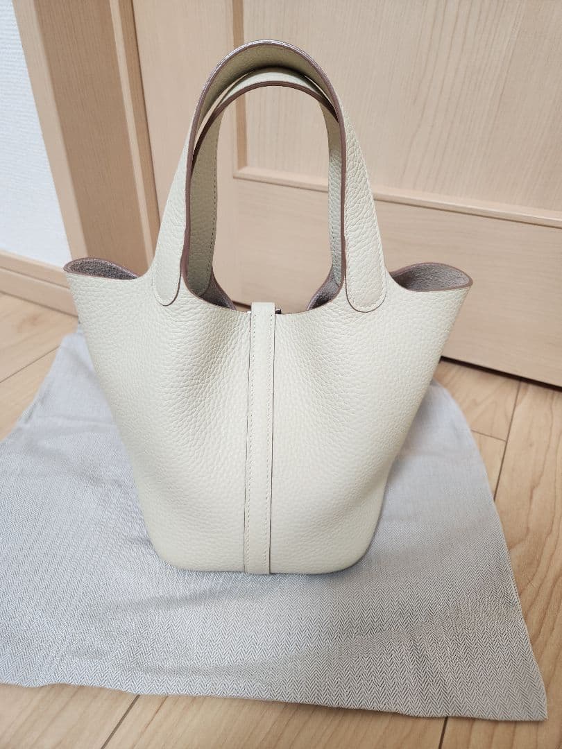 オーダーバック　牛革バック　キューブバック　ベージュ　白系　PMサイズ