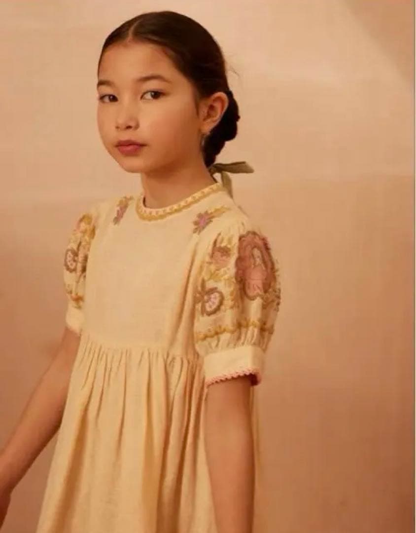 正規品Apolina MYA DRESS MILK ２〜3歳　訳あり