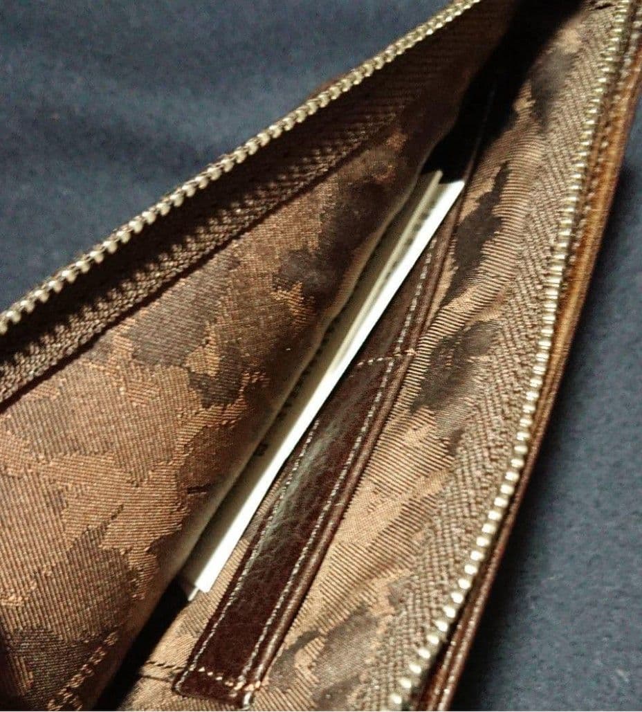 aniary / アニアリ マルチケースM Antique Leather