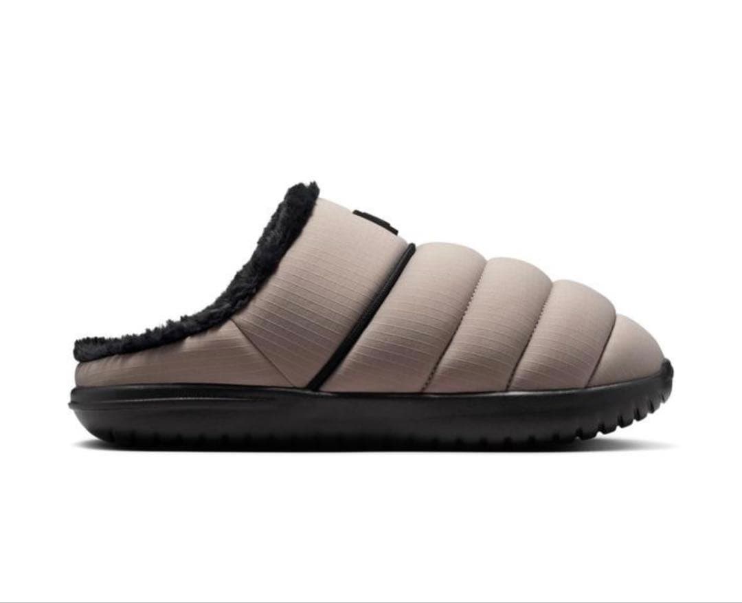 完売品　25㎝　Nike バロウ SE サンダル スリッパ　ファー　値下げ不可