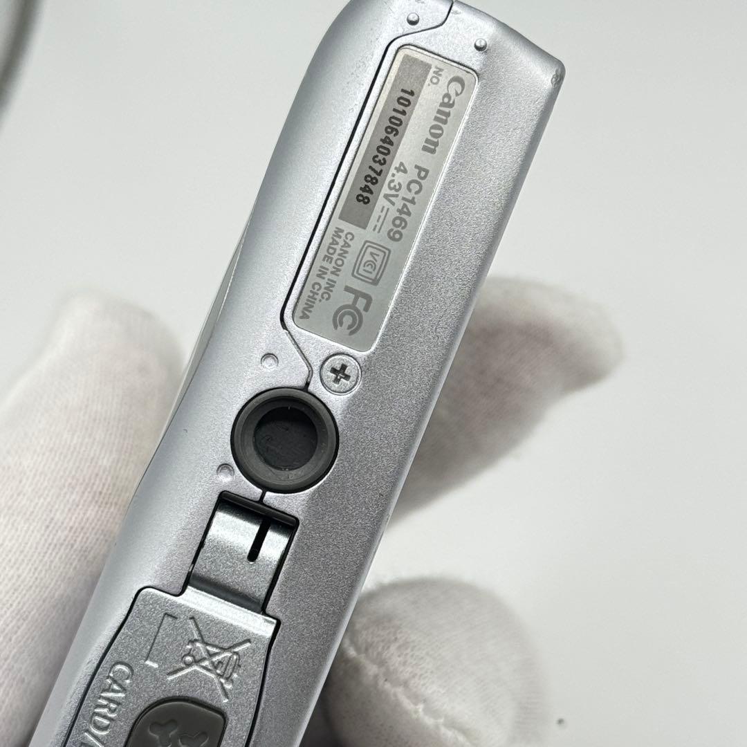 Canon キャノン IXY 200F シルバー コンパクトデジタルカメラ 箱付