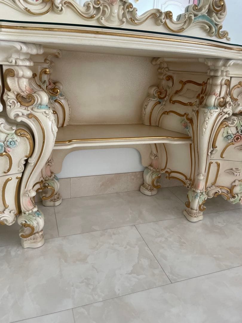 お値下げ‼️‼️高級イタリア家具.美品.ゴルチャコ&シリック