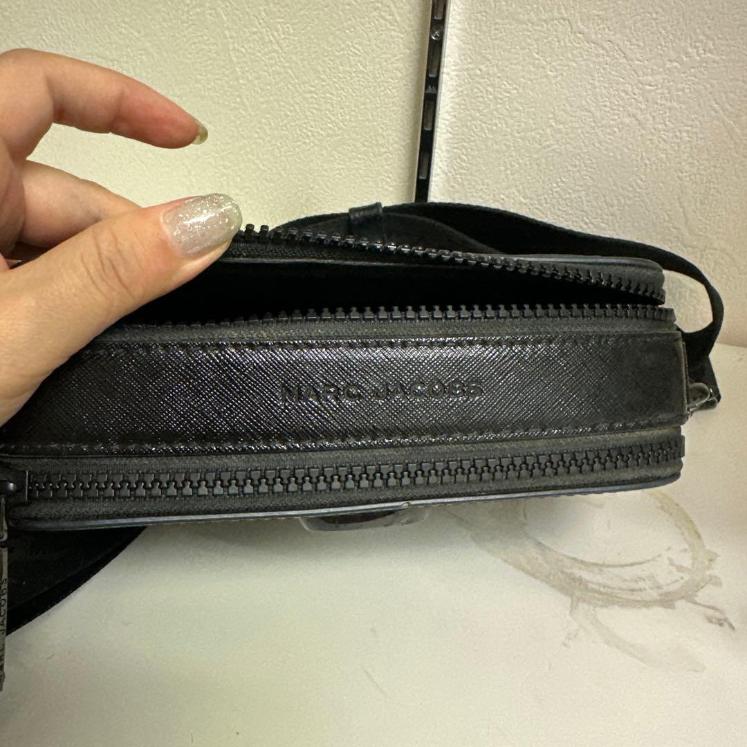 Marc Jacobs ブラック ボディバッグ