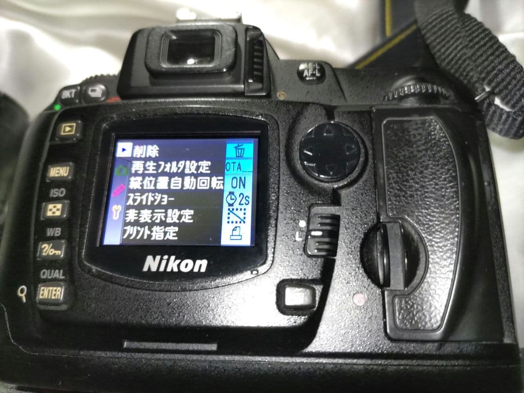 Nikon D70 デジタル一眼レフカメラ ニコン レンズ2本付