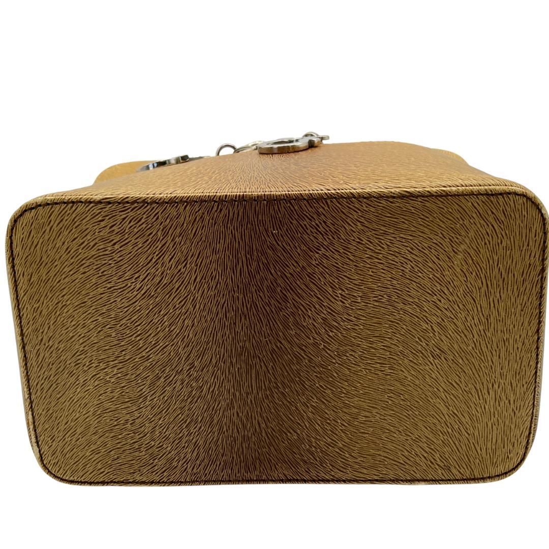 サルヴァトーレフェラガモ バニティバッグ ガンチーニ