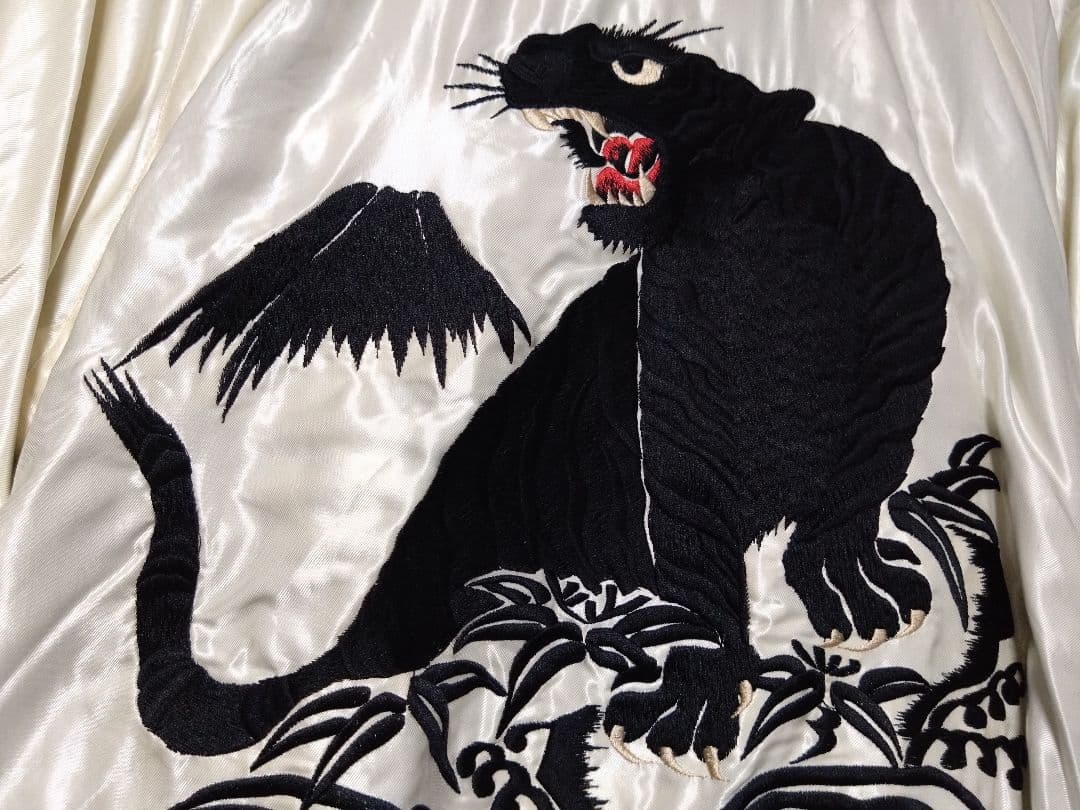 テーラー東洋 スカジャン 黒虎×双龍 新品未使用