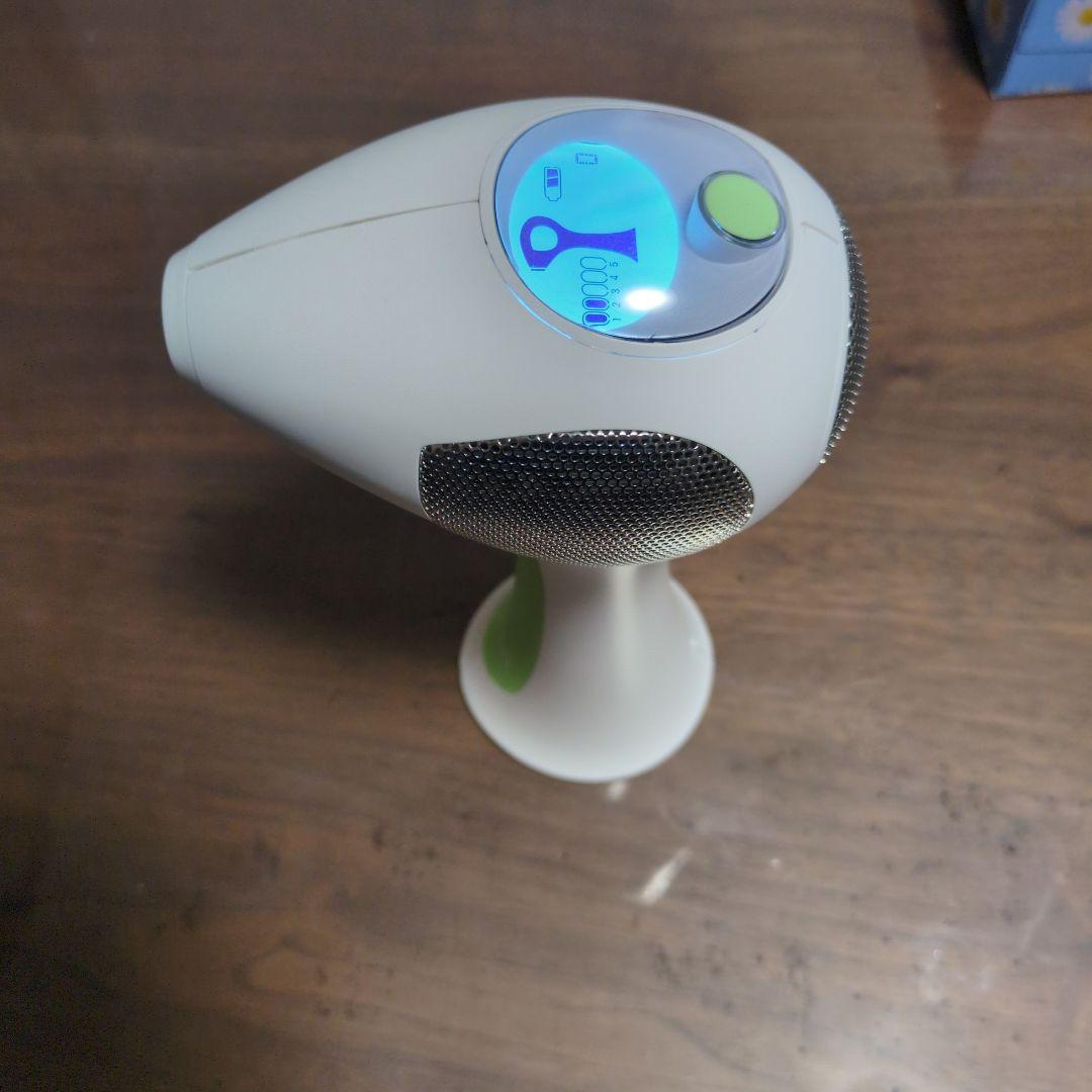 脱毛器 ホワイト・グリーン 充電器付き