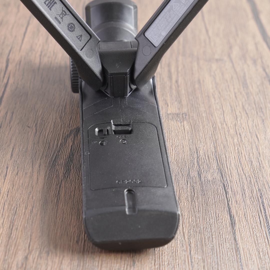 ✨ショット数1118回で超美品✨自撮りも楽々✨Sony ZV-E10　400