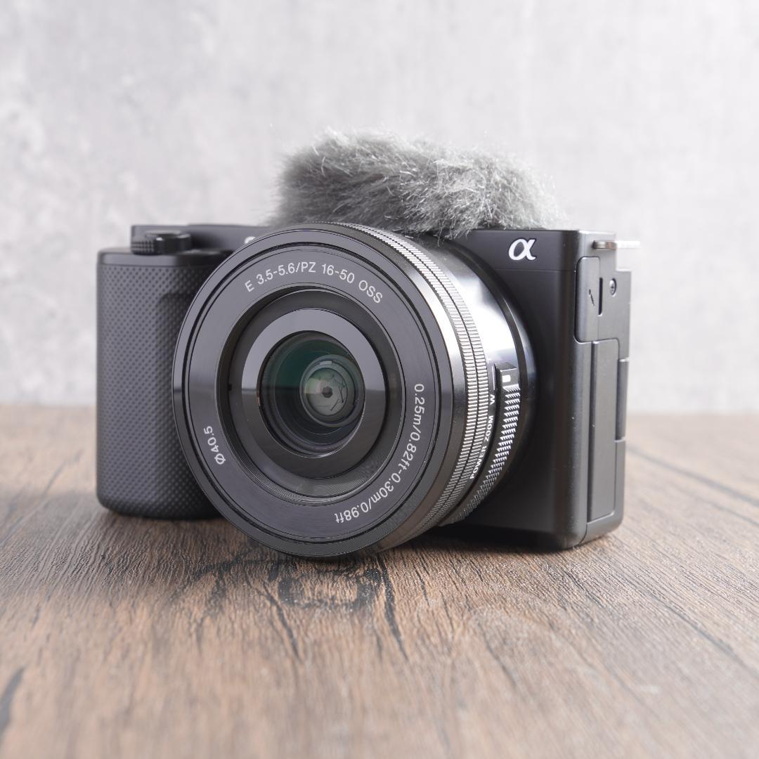 ✨ショット数1118回で超美品✨自撮りも楽々✨Sony ZV-E10　400