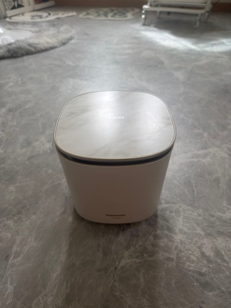 Panasonic スチーマー　ナノケア　EH-SA0B-N