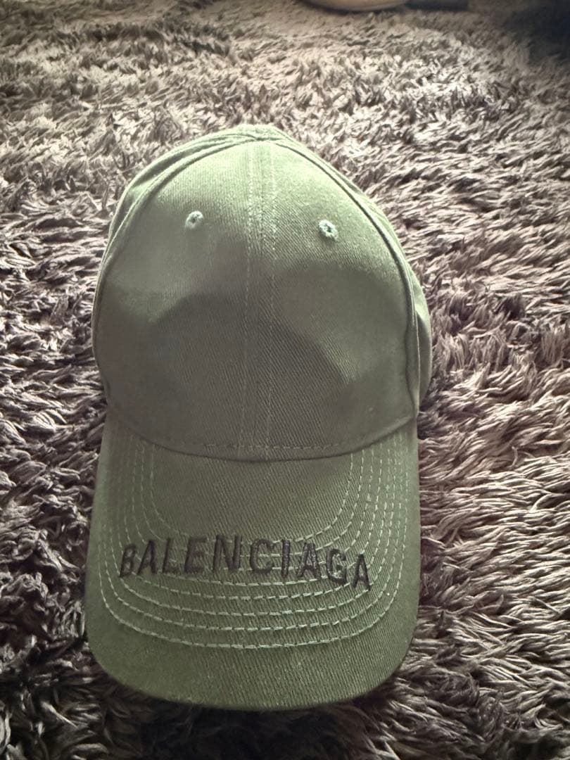 BALENCIAGA オリーブグリーン キャップ