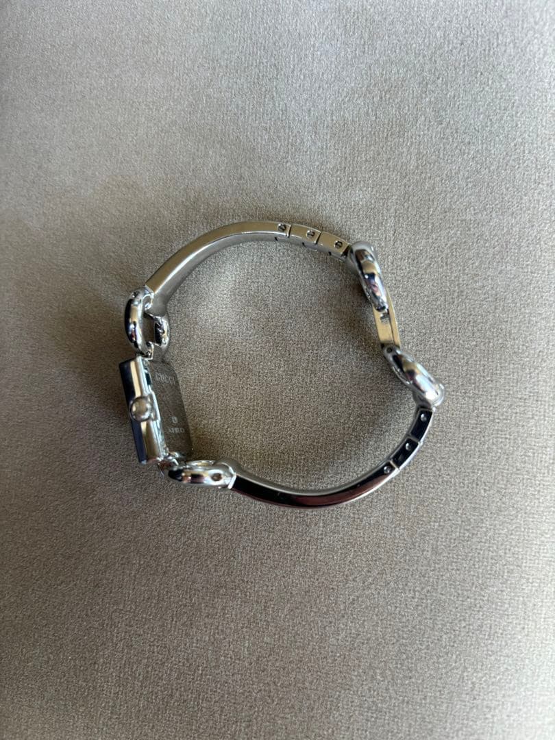 最終値下げ　GUCCI シルバー ブレスレット型時計　電池切れ