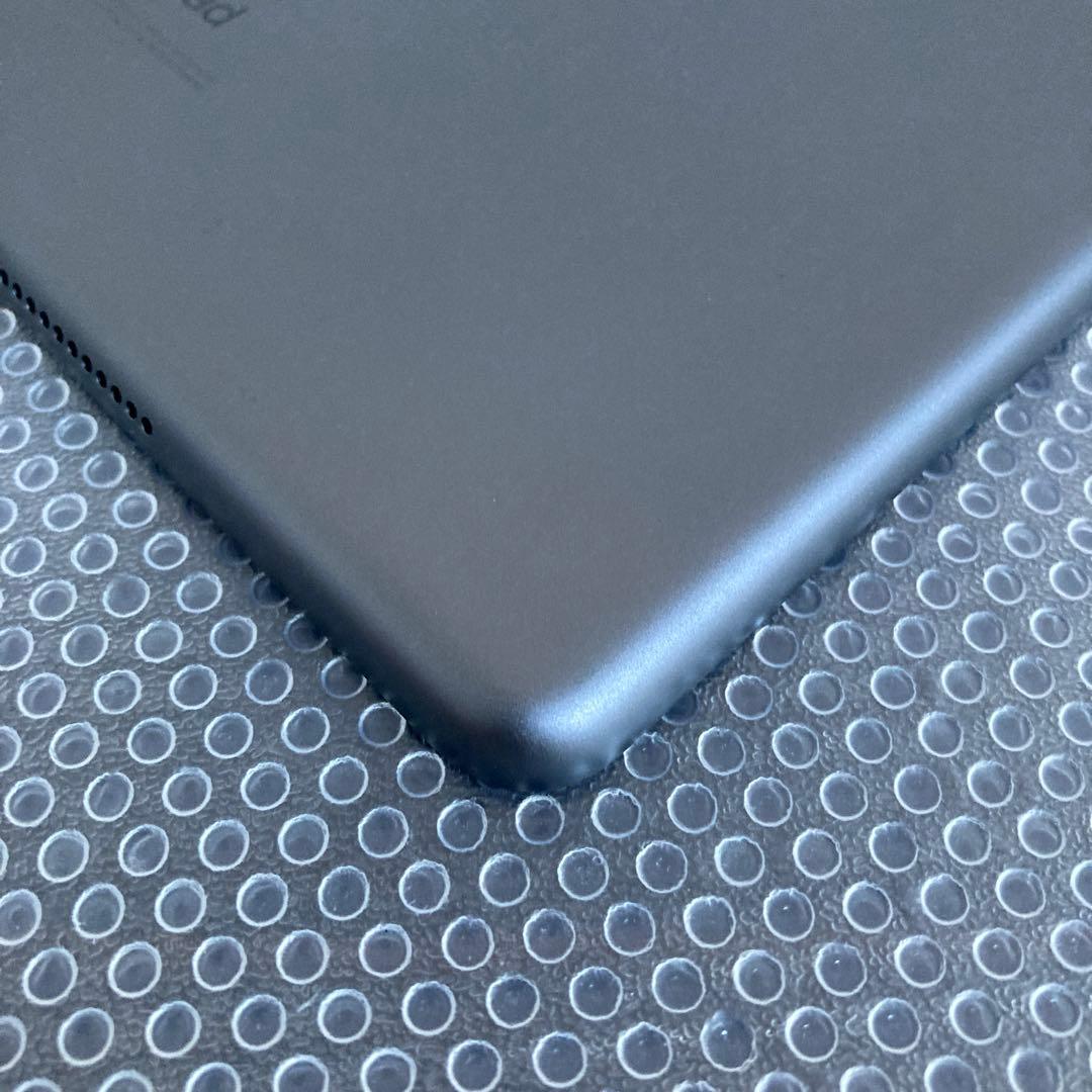 3077【早い者勝ち】電池最良好☆iPad7 第7世代 32GB WIFIモデル