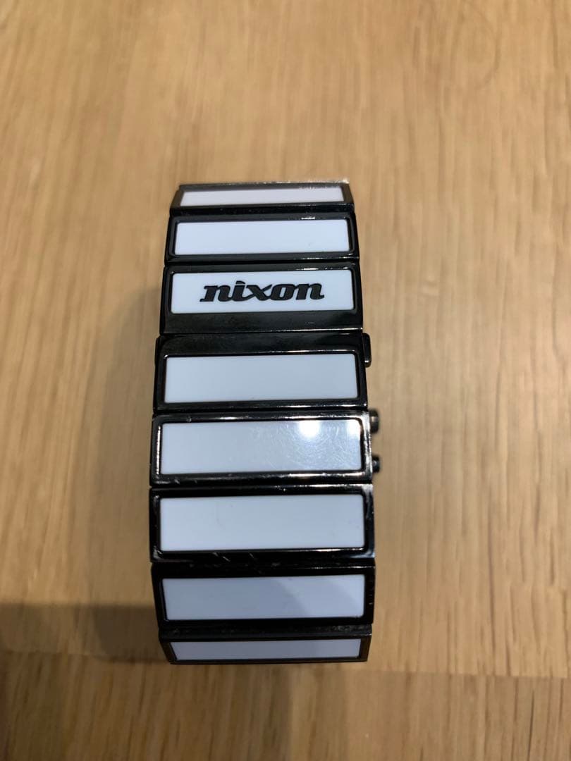 激レア　nixon 腕時計　ロトログ　白黒　電池交換済