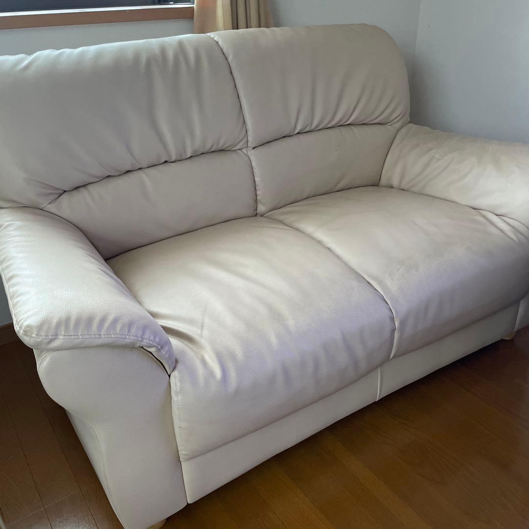 ✴️タイムセールお値下げ✴️2人掛けソファ　オフホワイト