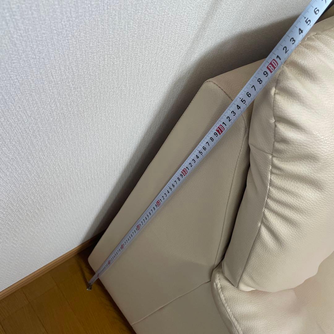 ✴️タイムセールお値下げ✴️2人掛けソファ　オフホワイト