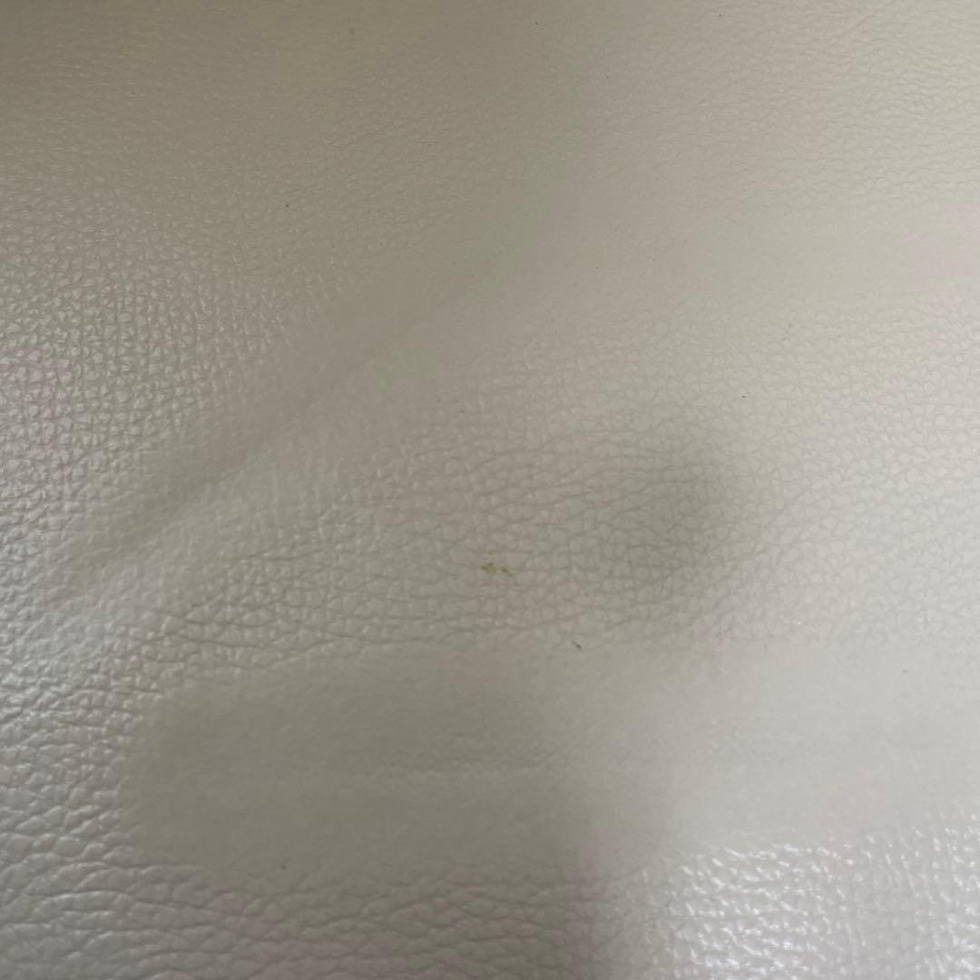 ✴️タイムセールお値下げ✴️2人掛けソファ　オフホワイト