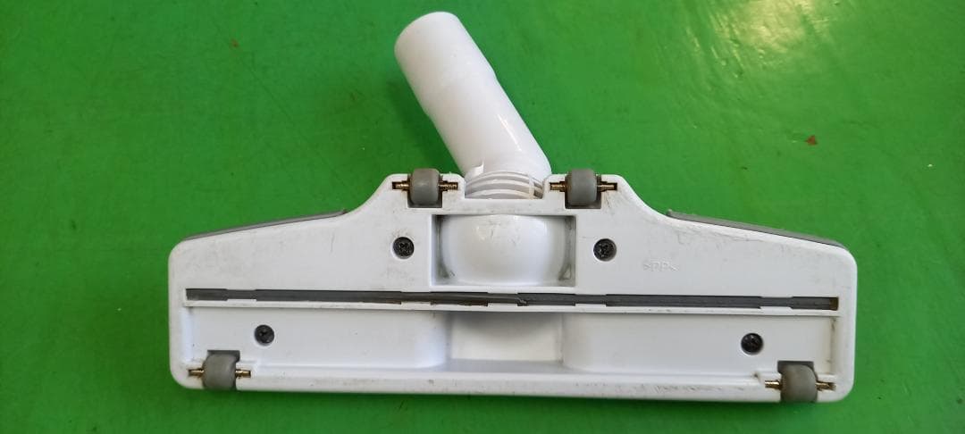 充電式クリーナ　マキタ　CL181FD