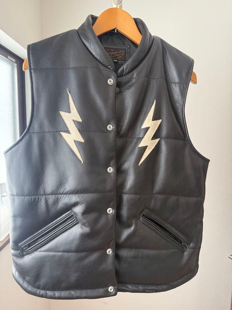 ジャケット・アウター NAUGHTY LEATHER VEST : TYPE VLJ7