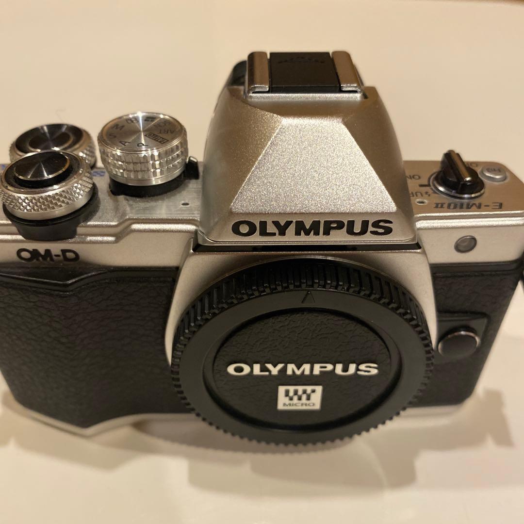 OLYMPUS OM-D E-M10 Mark II シルバー
