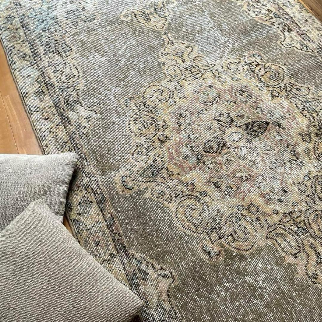 メダリオン　擦れシャビー　トルコヴィンテージラグ