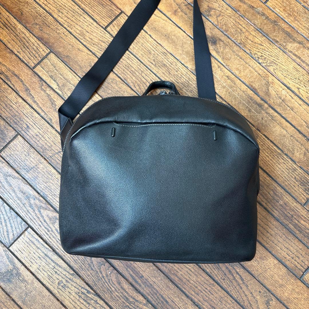 極美品　FARO（ファーロ） Smart Sling Bag 2