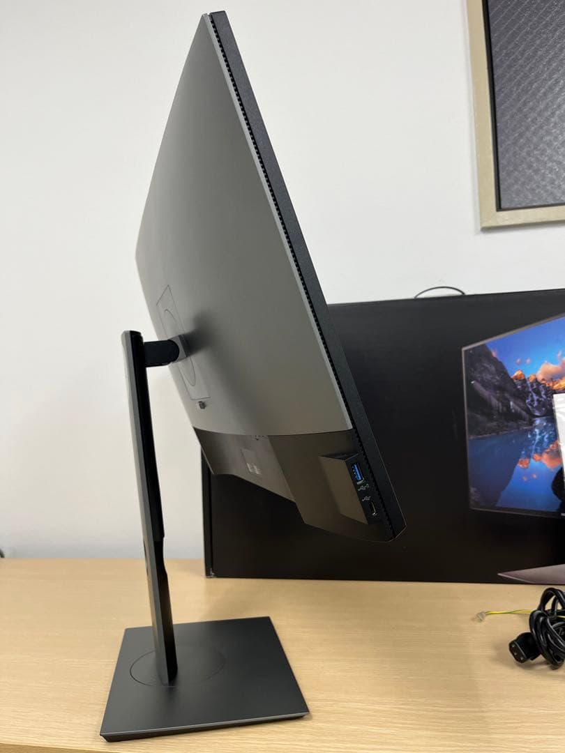 [極美品]DELL U2720Q 27インチ 4Kモニター 204時間 低使用