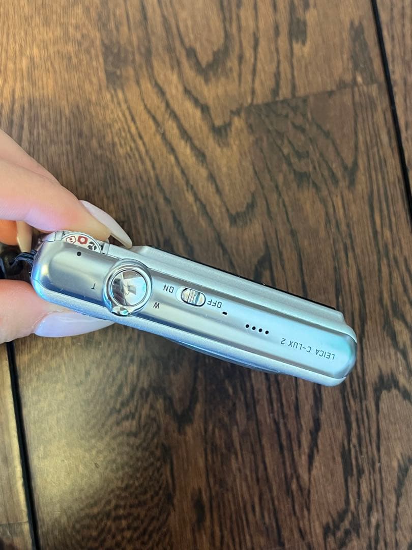 LEICA C-LUX2 : コンパクトデジタルカメラ 本体と充電器付き