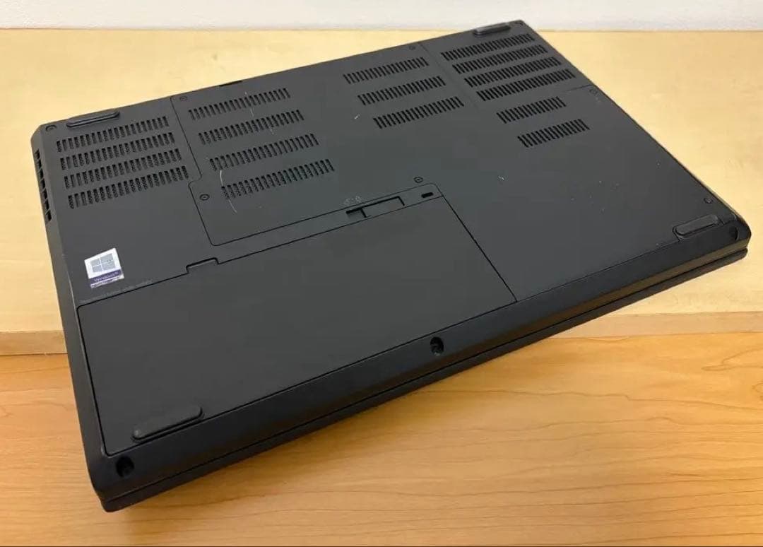 Windowsノート本体 ThinkPad P52 (i7/16G/256+16+500GB/P1000)