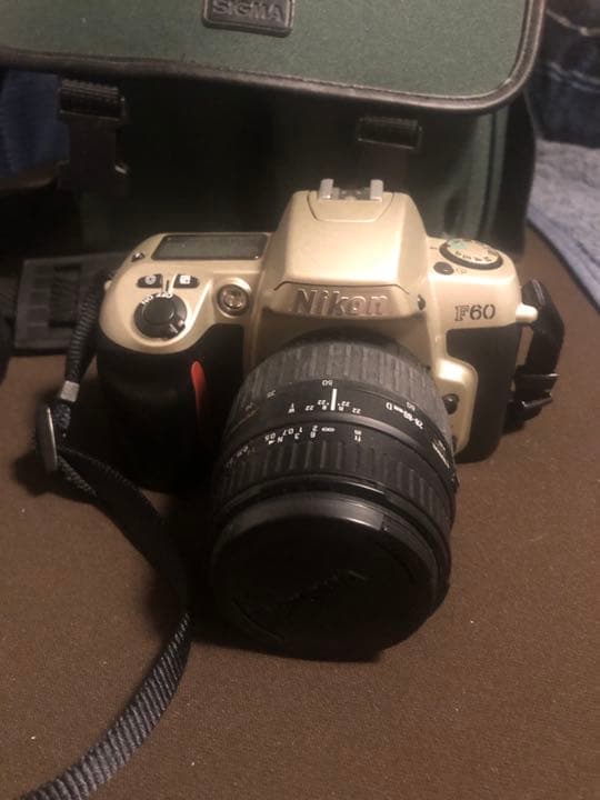 一眼レフ、F60, フィルム仕様