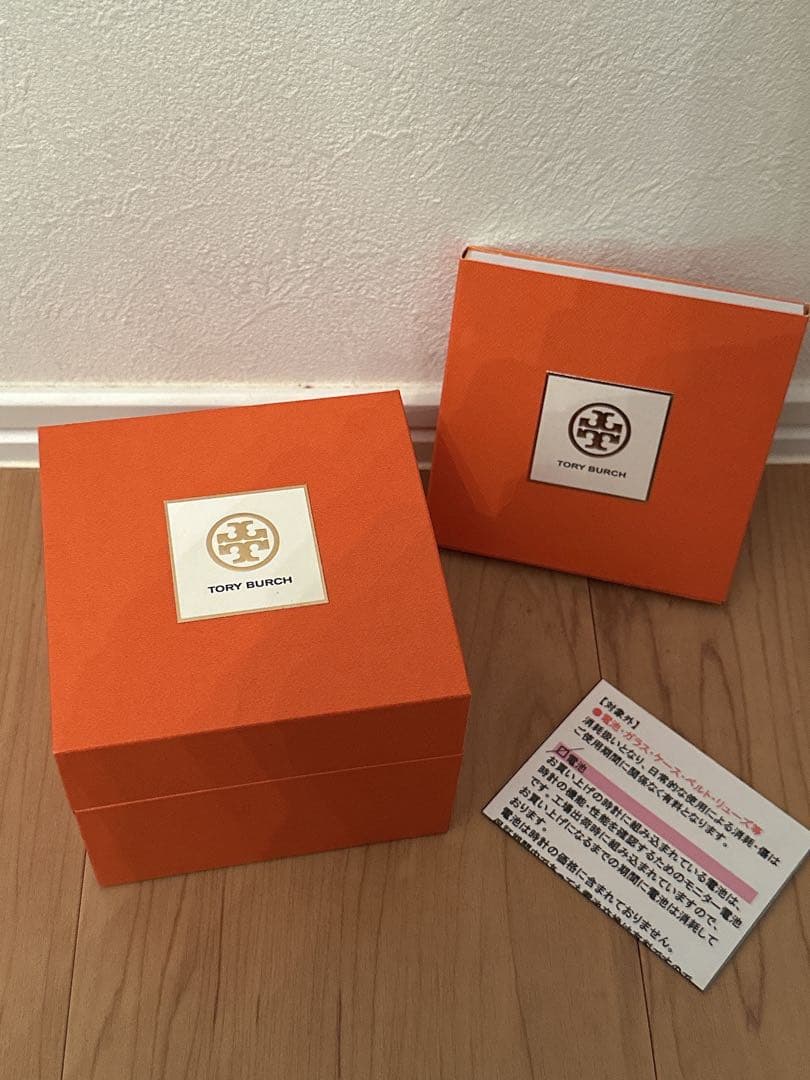 TORY BURCH ゴールドロゴダイヤル 時計