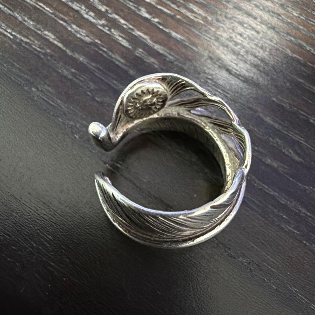 ウイングロックフェザーリング