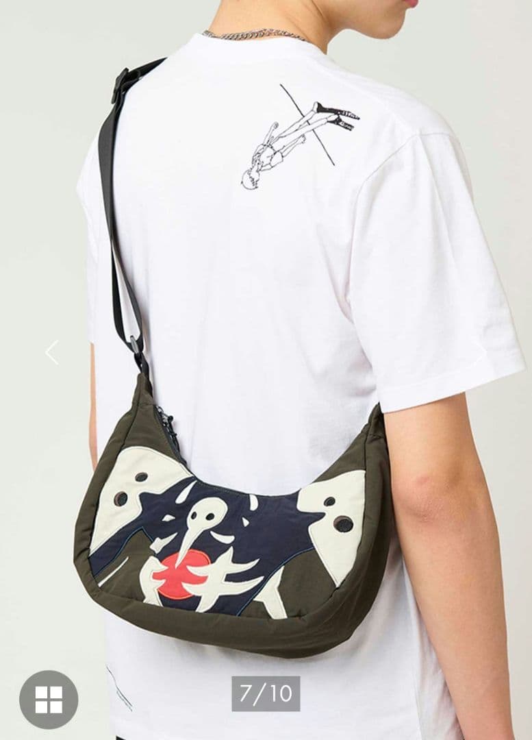 あ*さ様 グラニフ 新世紀エヴァンゲリオン サキエル　ショルダーバック 完売品！