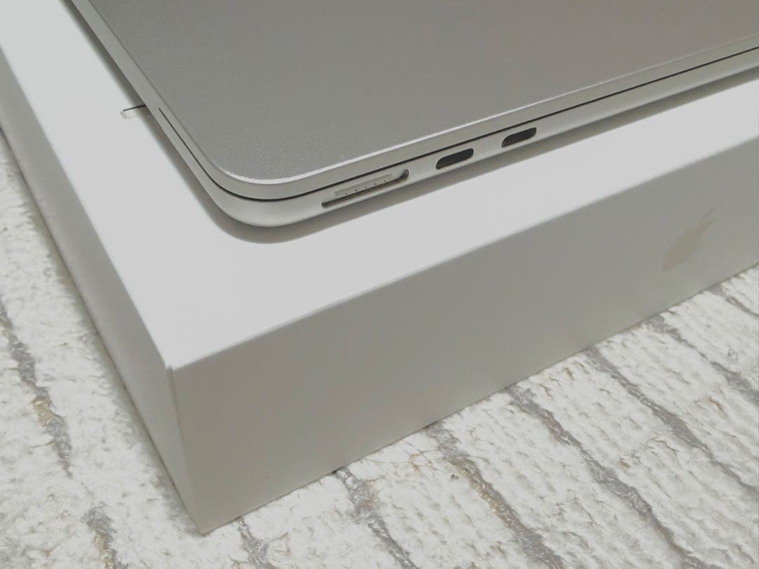 MacBookAir M2 13インチ 16GB 512GB スターライト 他