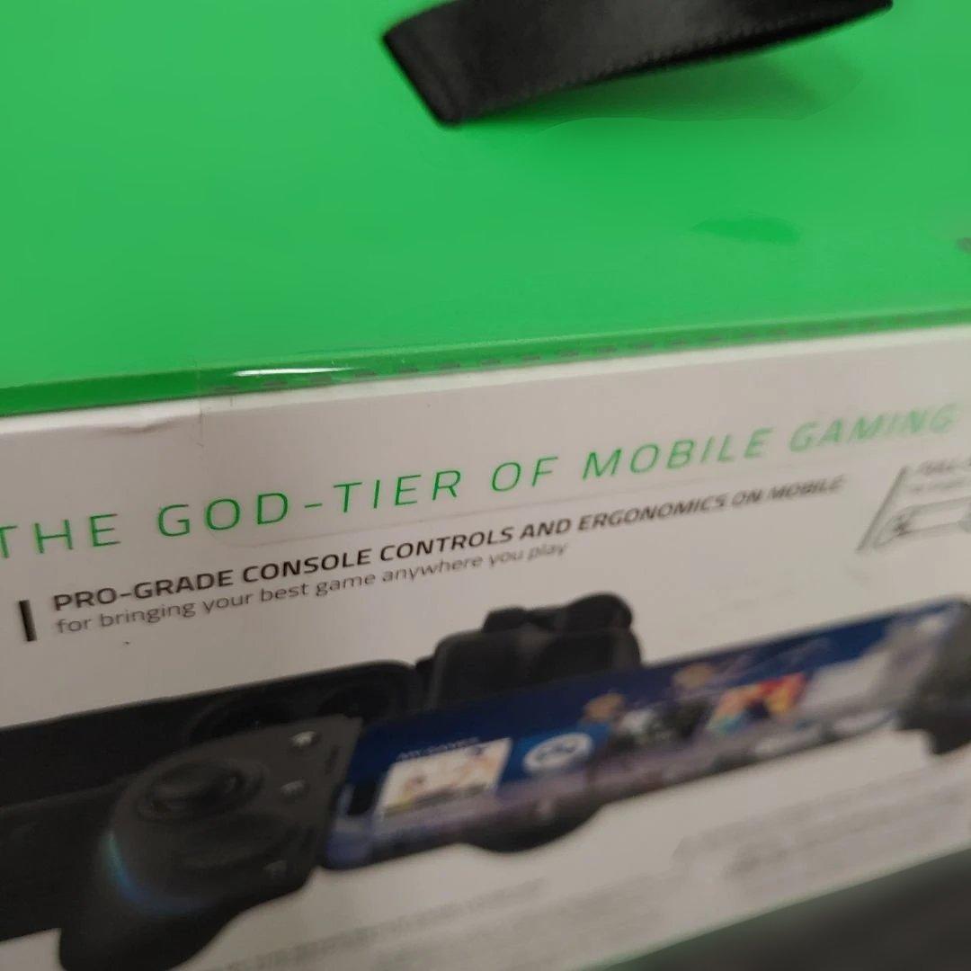 601212Razer Kishi Ultraモバイル ゲーミングコントローラー