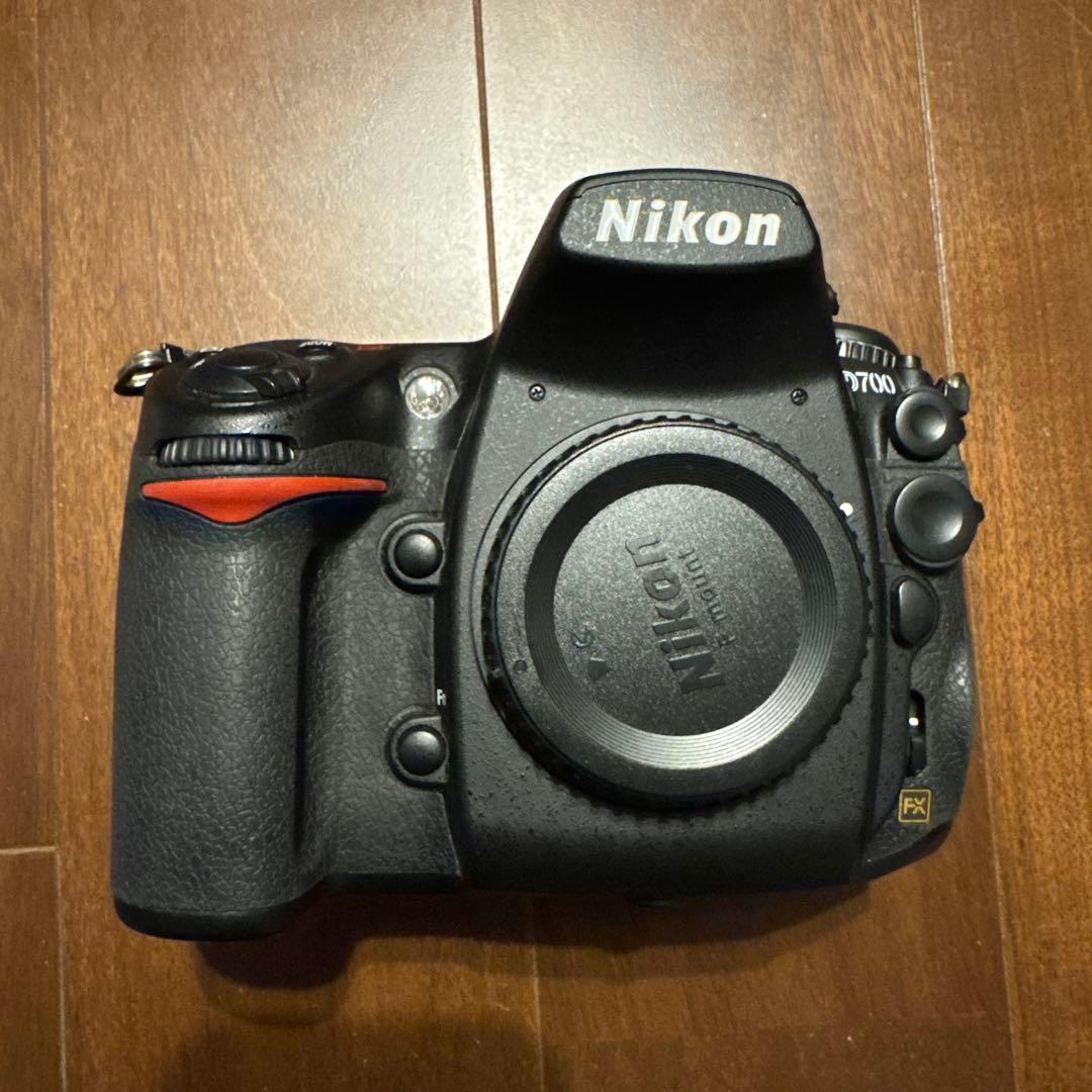 『Nikon D700』 非常に良い状態 キズや汚れは無し 動作確認済み