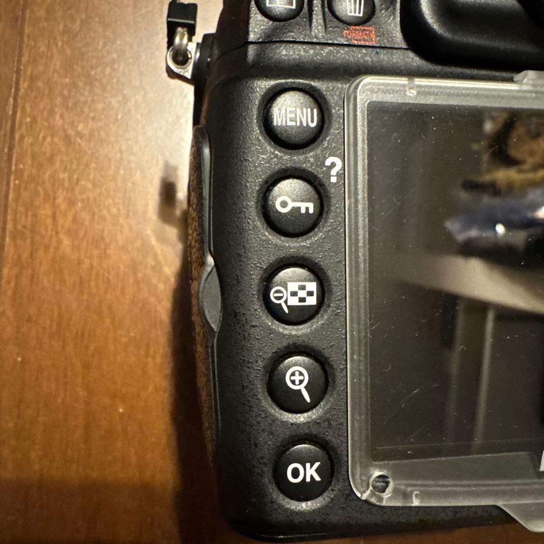 『Nikon D700』 非常に良い状態 キズや汚れは無し 動作確認済み