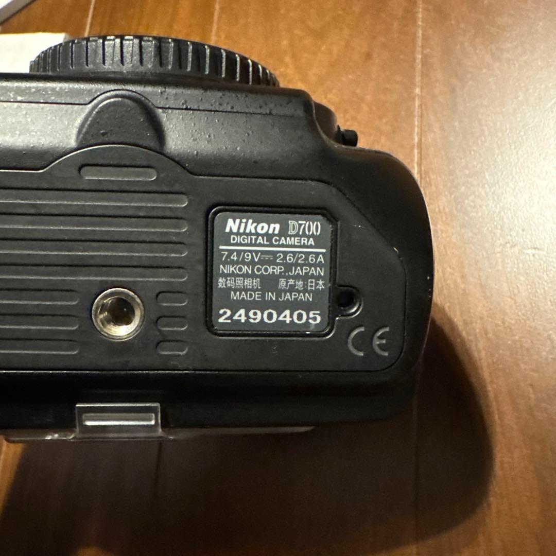 『Nikon D700』 非常に良い状態 キズや汚れは無し 動作確認済み