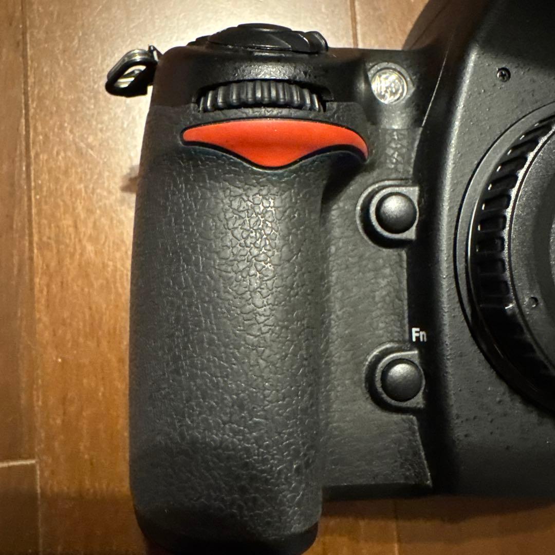 『Nikon D700』 非常に良い状態 キズや汚れは無し 動作確認済み