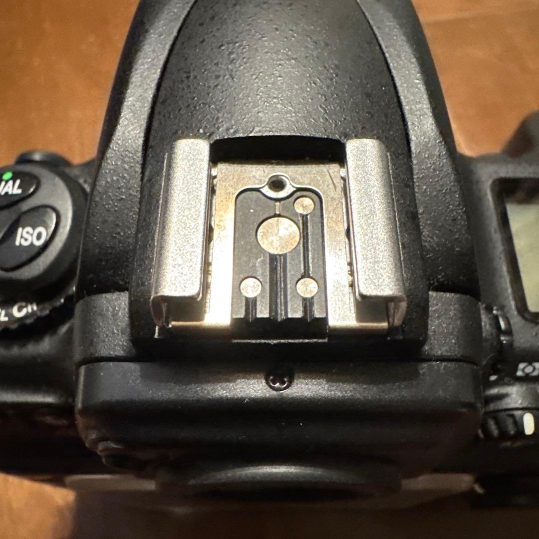 『Nikon D700』 非常に良い状態 キズや汚れは無し 動作確認済み