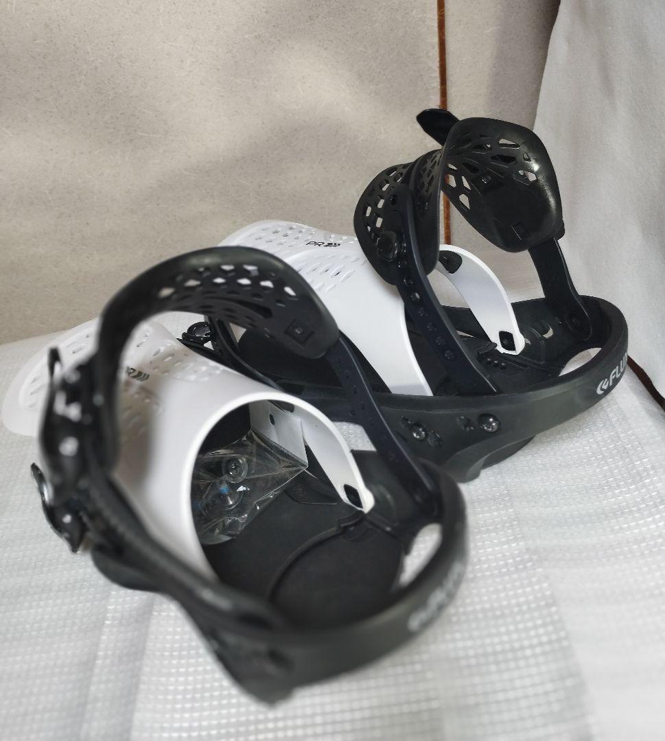 FLUX PR ビンディング Mサイズ ホワイト/ブラック　美品