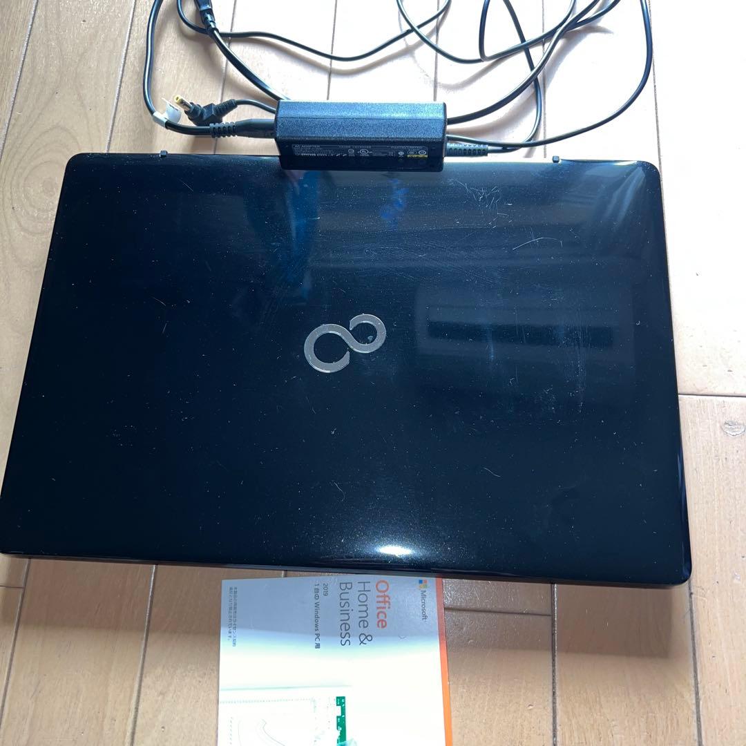 Fujitsu LIFEBOOK AH76/D1ノートPC