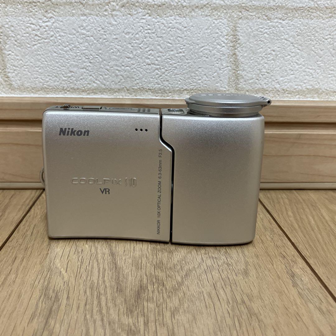 Nikon COOLPIX S10 シルバー コンデジ デジカメ　ニコン