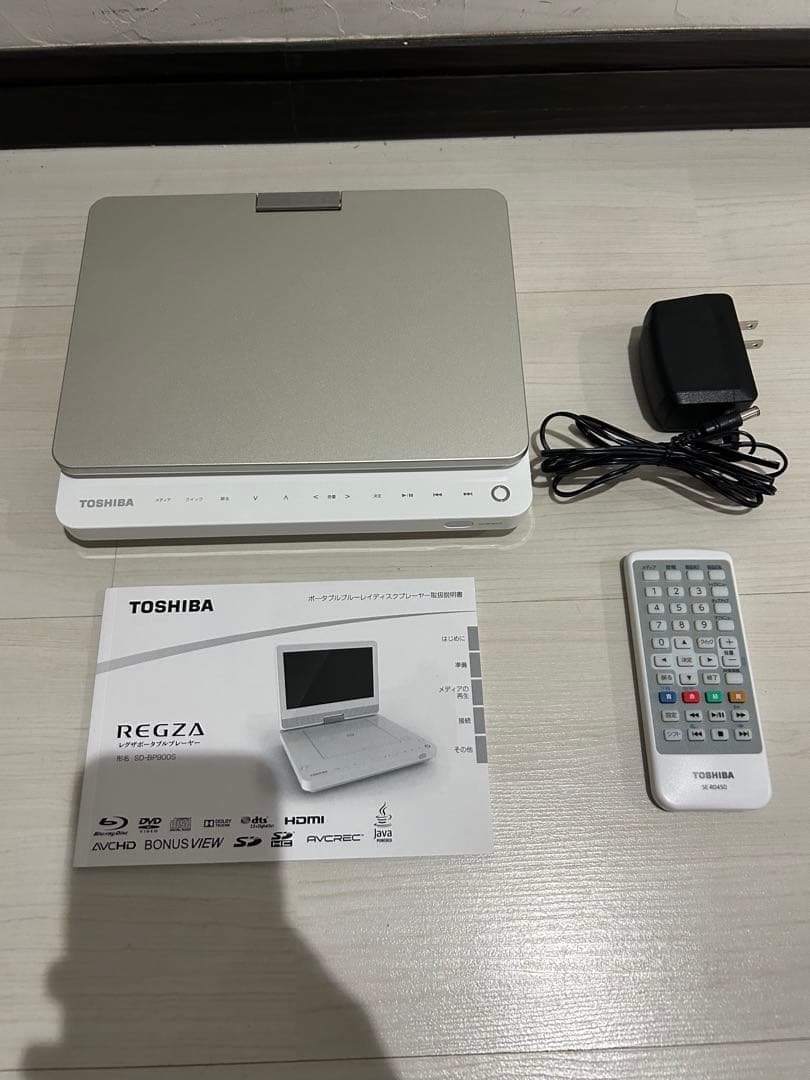 【美品】東芝 REGZA ポータブル ブルーレイプレーヤー SD-BP900S
