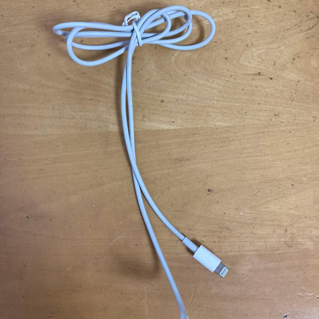 アイフォンの充電器です。