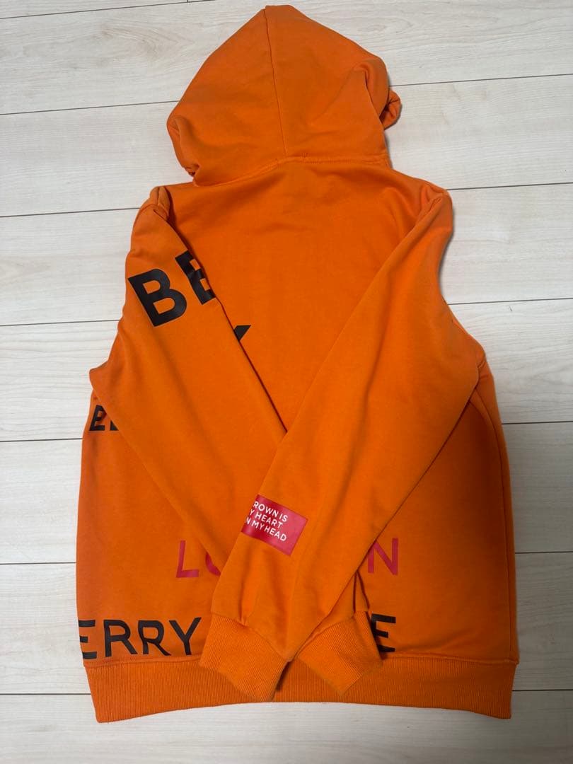 Burberry パーカー　バーバリー　オレンジ