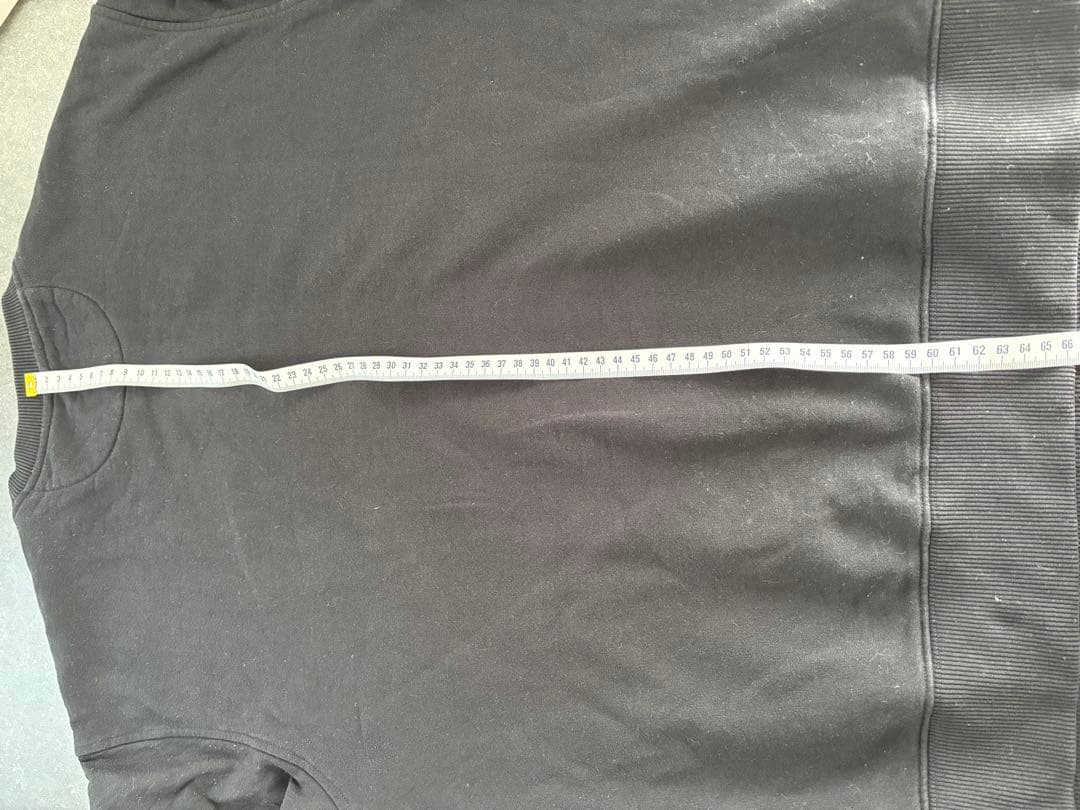 FENDI ブラック クルーネック スウェット